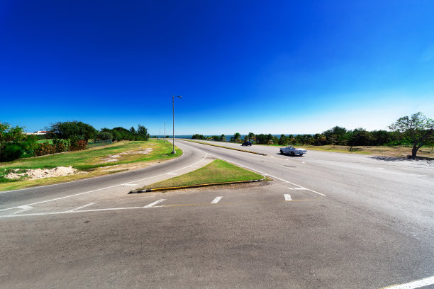 叉与汽车图片下载