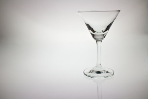 空马提尼玻璃图片下载