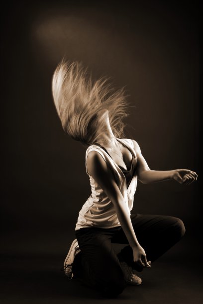 女现代芭蕾舞者图片下载