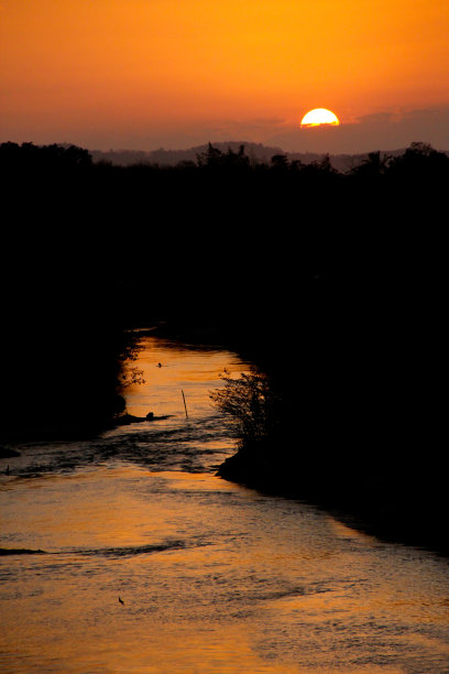 日落-橙色的天空图片下载