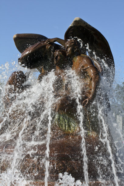 天使喷泉图片下载