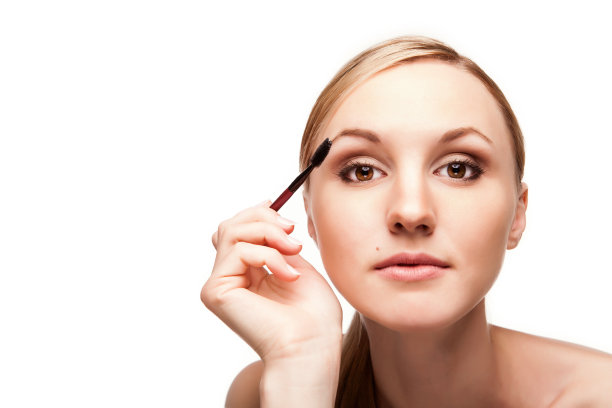 用睫毛刷的美女图片下载