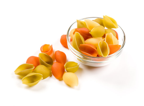 意大利通心粉孤立在白色图片下载