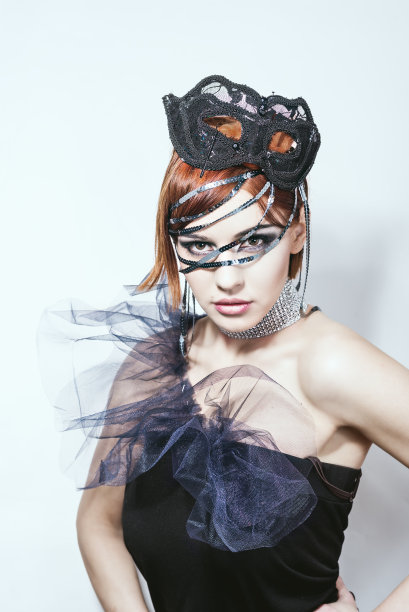 年轻美丽的女人肖像图片下载