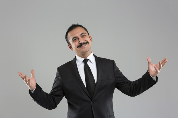 微笑的商人图片下载