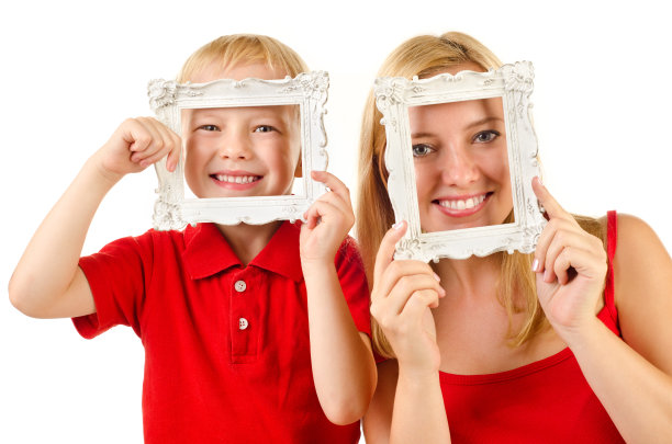 母亲和孩子图片下载