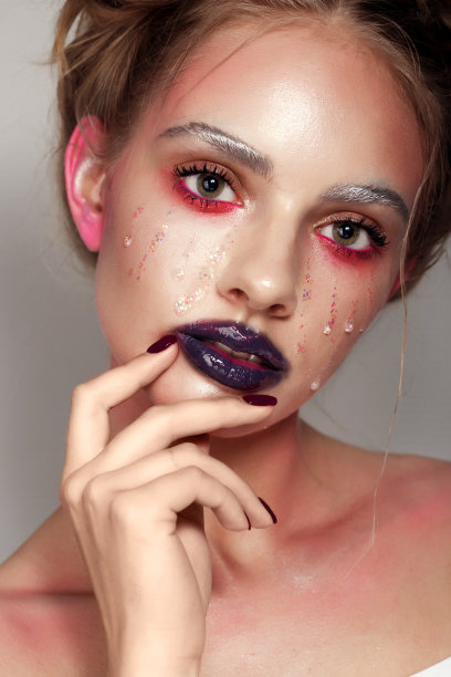 艺术构成。时尚的身体。色彩斑斓的图片下载