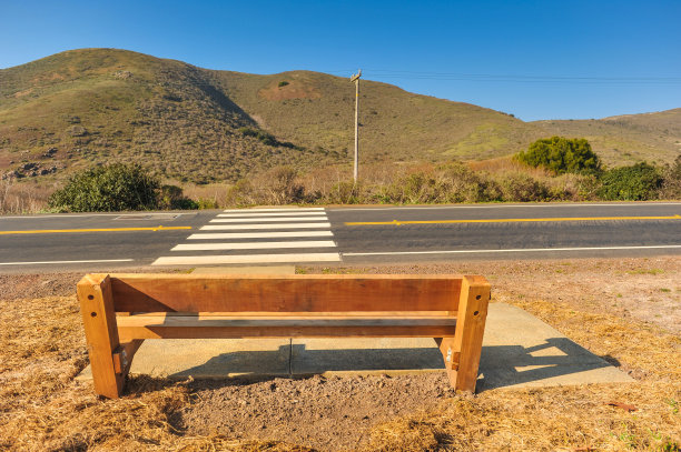 路边的长椅图片下载