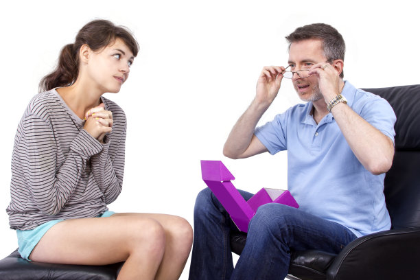 女儿给父亲节礼物图片下载