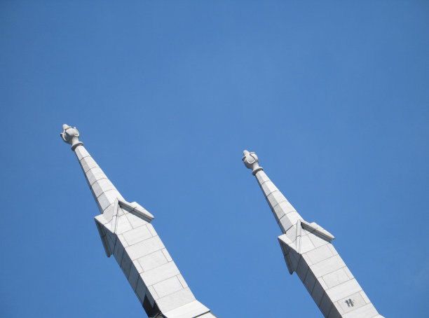 尖塔顶图片下载