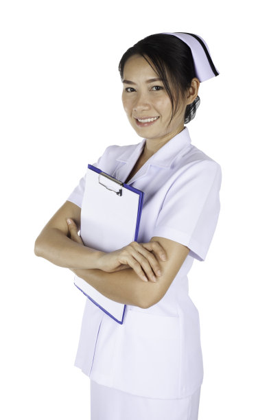 微笑护士身穿白色制服，手持病历图片下载