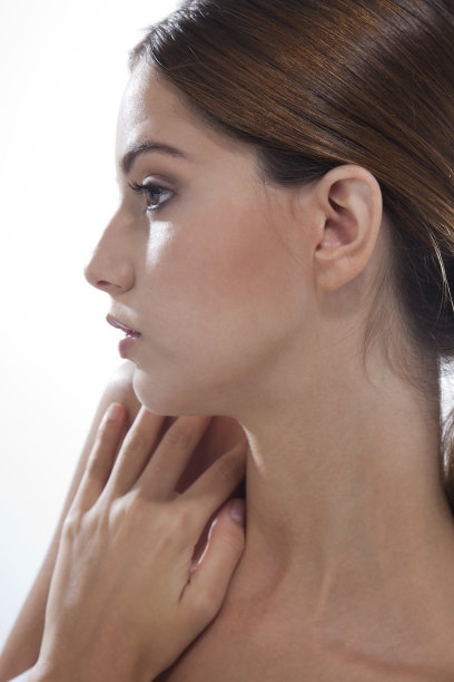 年轻女子的肖像图片下载