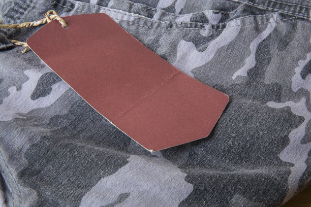 有标签背景的裤子图片下载