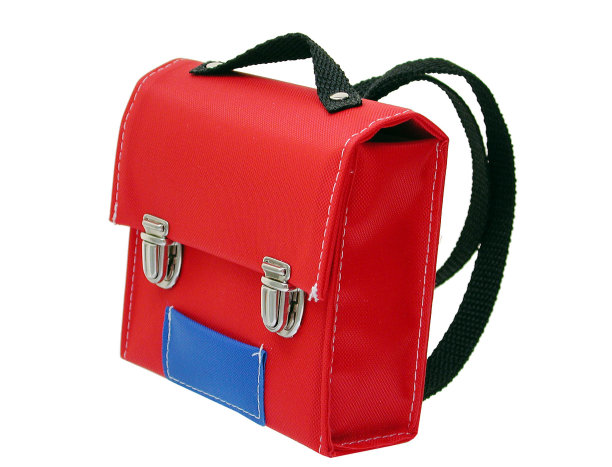 白色背景下的袋子特写镜头图片下载