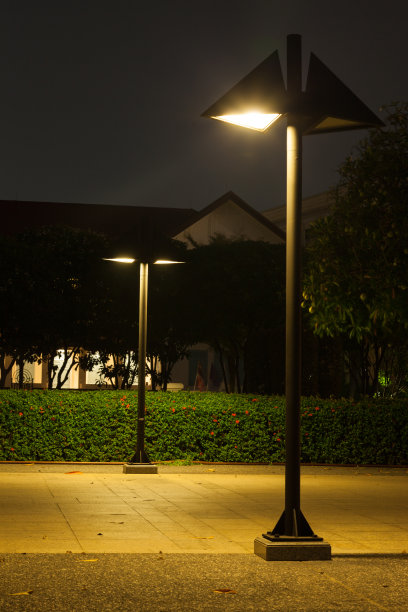 公园里的灯图片下载