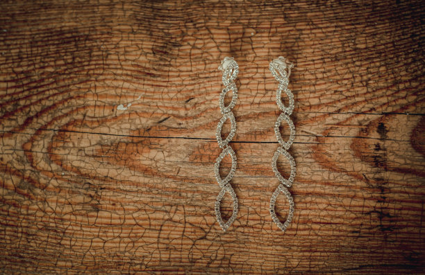 给新娘的耳环图片下载