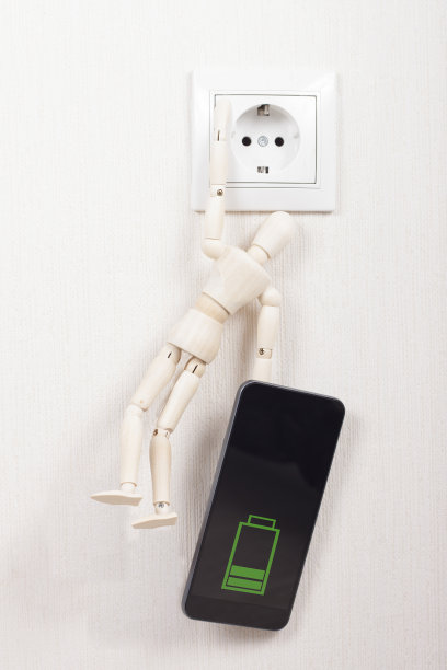 低电量智能手机需要充电图片下载