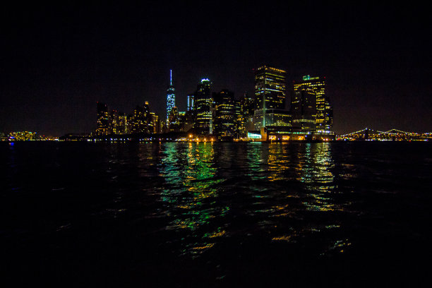 曼哈顿的倒影图片下载