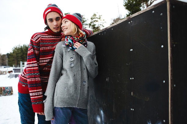 年轻的夫妇图片下载