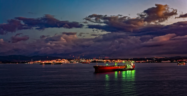 炼油厂的夜晚图片下载
