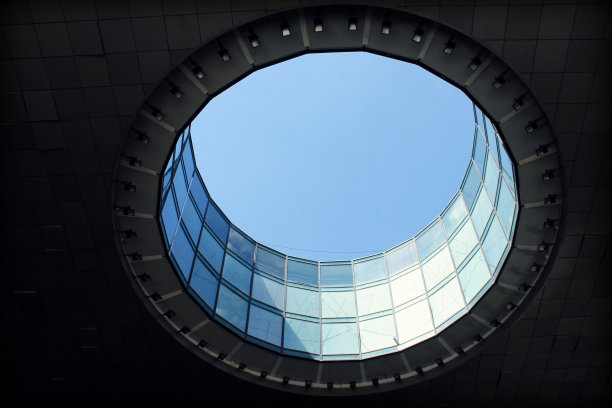 玻璃孔图片下载