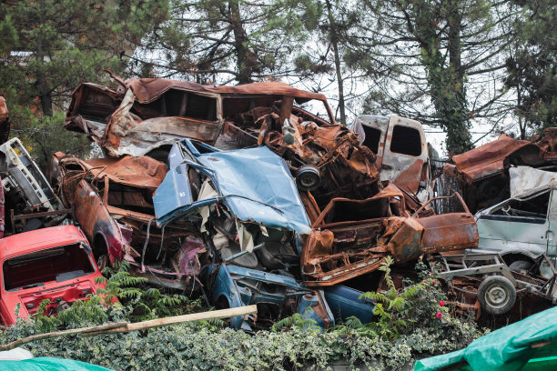 汽车公墓图片下载