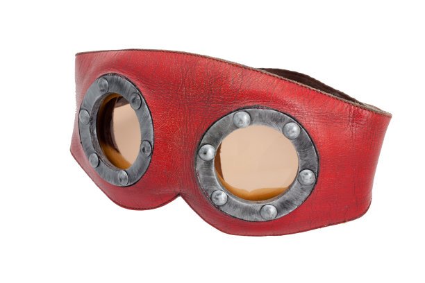 奇怪的红色皮革和金属面具图片下载