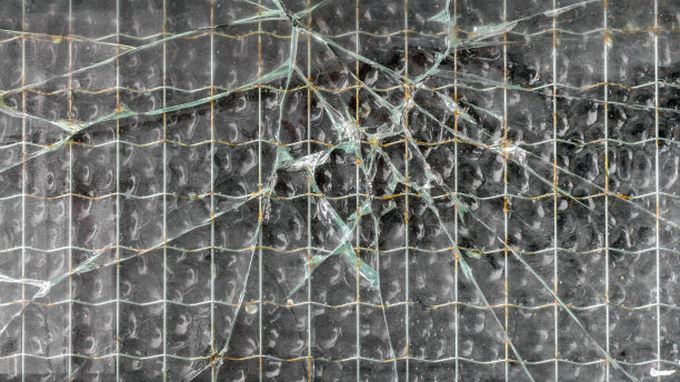 破碎的玻璃图片下载