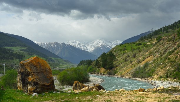 高加索vallei图片下载