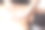 一个休息的男人接受按摩治疗的特写图片下载