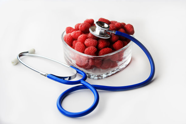 听诊器和树莓心图片下载