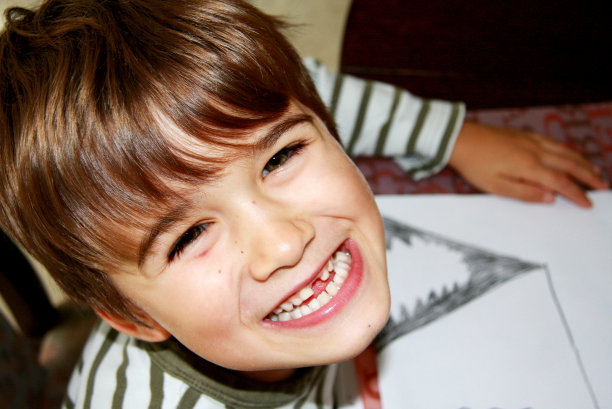 小视觉艺术家图片下载