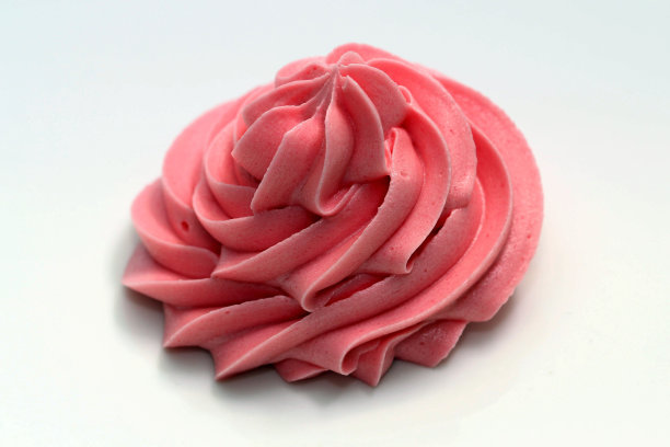 白色背景上的粉色糖霜图片下载
