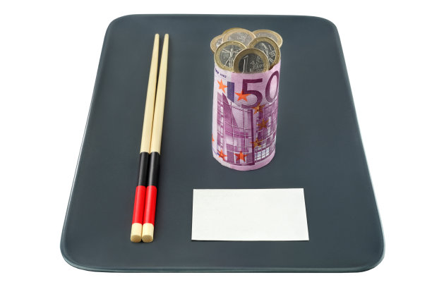 寿司形式的钞票和一张名片图片下载