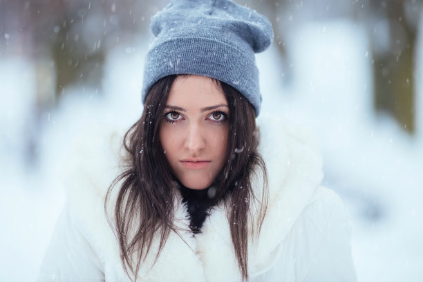 冬天女孩肖像图片下载