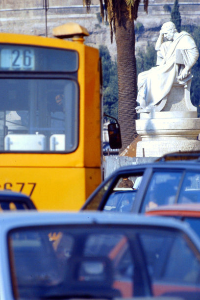 交通在罗马图片下载