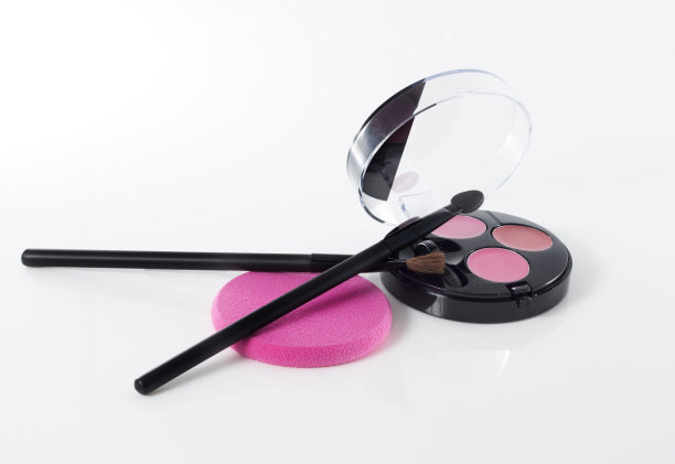 化妆的口红图片下载