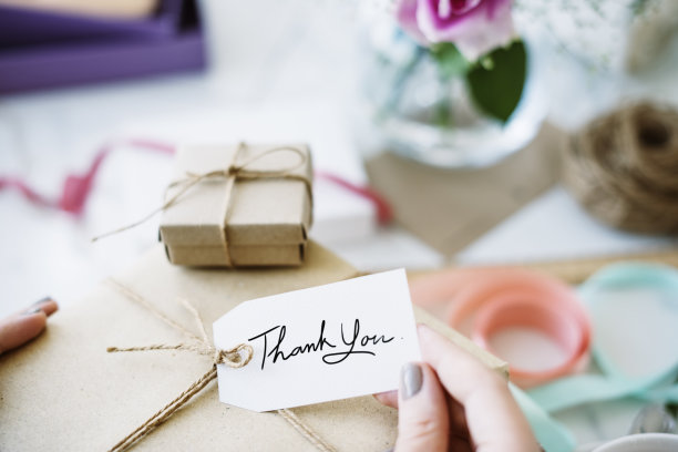 礼品礼盒问候庆祝概念图片下载