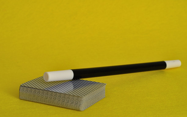 魔杖和卡片图片下载