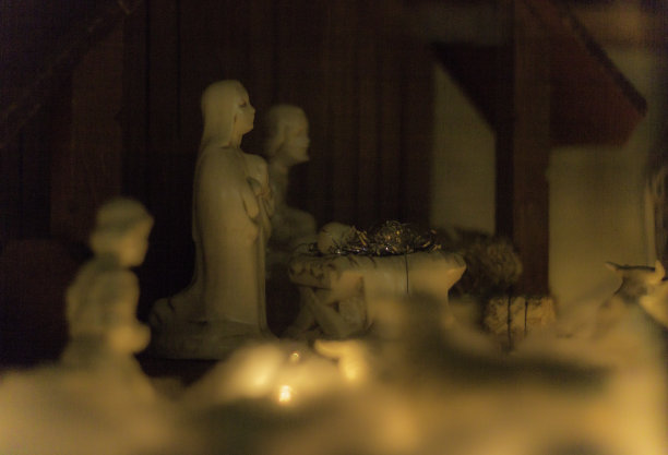 白色基督诞生的场景图片下载