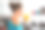 特写的健康的女人在侧面开始喝冰沙素材图片