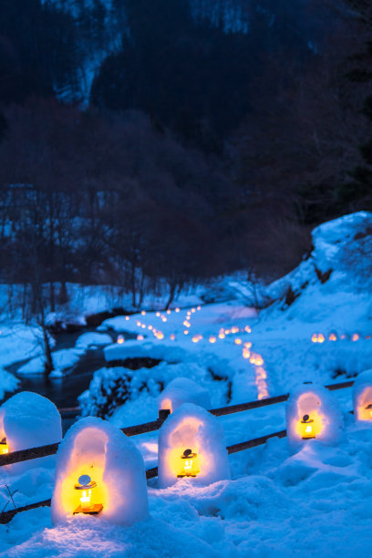 日本的Yunishigawa Kamakura节图片下载