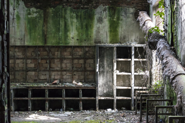 老墙下降图片下载