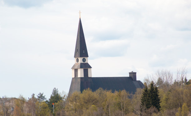 罗瓦涅米教堂图片下载