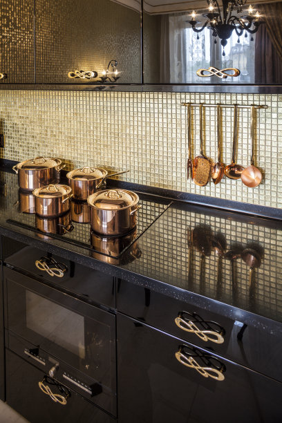 现代豪华厨房的内饰图片下载