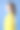 穿着黄色夹克的女孩半转身。图片下载
