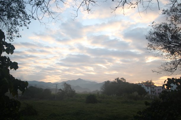 香港新界乡村的美丽日出图片下载