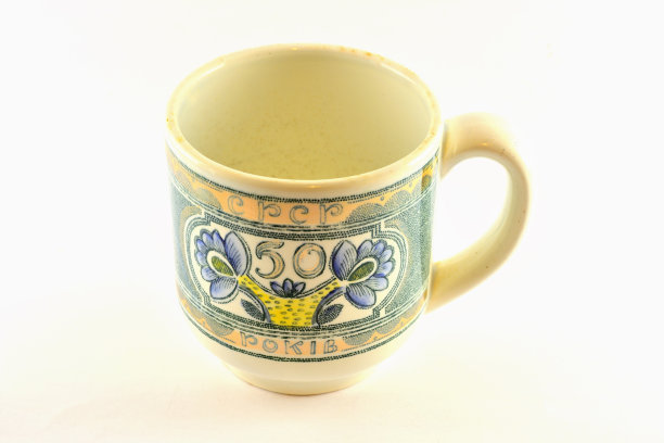 孤立的形象。大白瓷杯图片下载