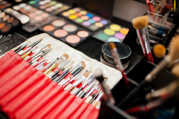 化妆刷和配件图片下载