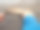 男婴双手拿着手机图片下载